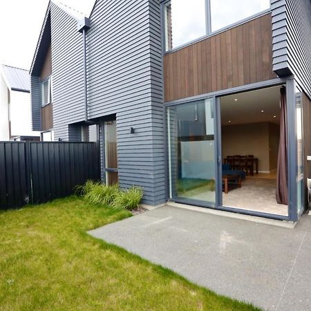 Golden Sun Apartment -Two Bedrooms, Three Bedrooms Christchurch Extérieur photo
