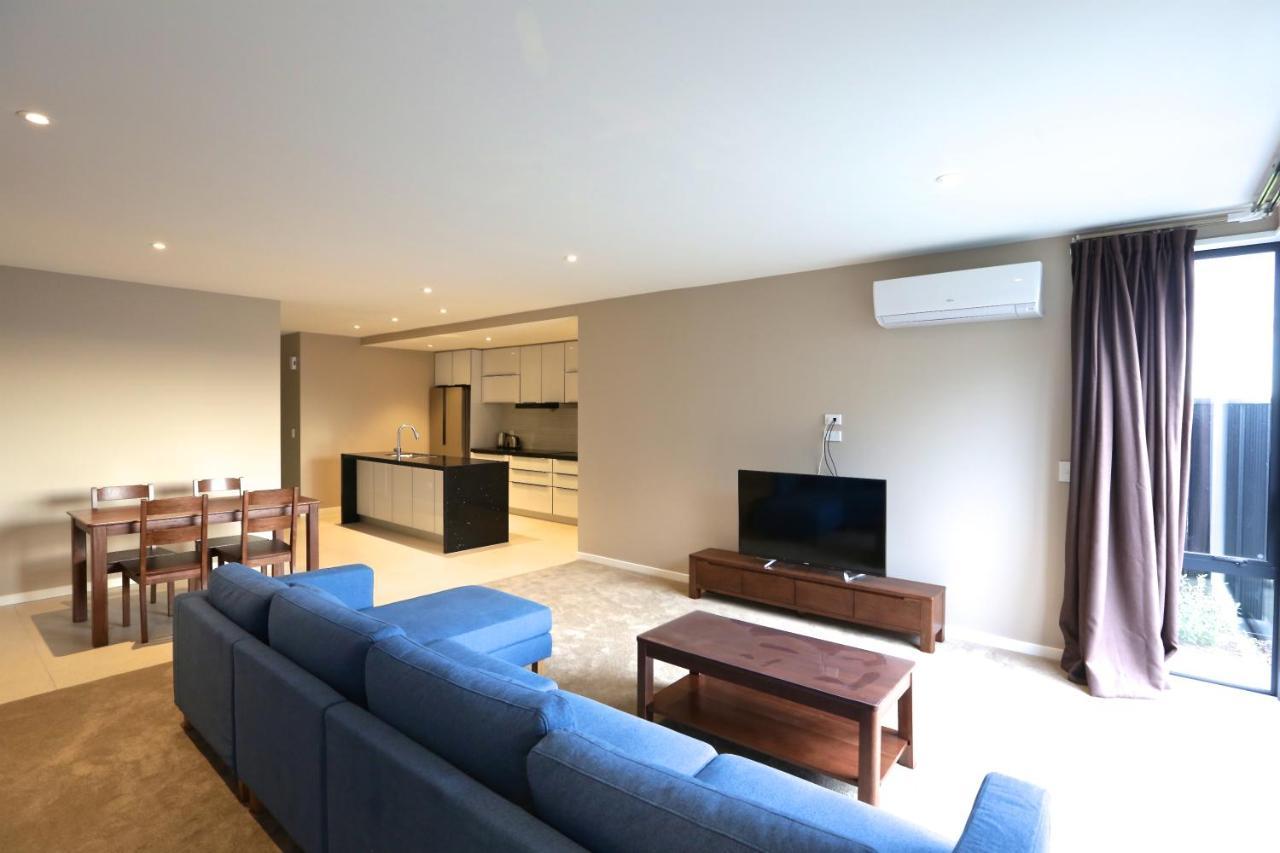 Golden Sun Apartment -Two Bedrooms, Three Bedrooms Christchurch Extérieur photo